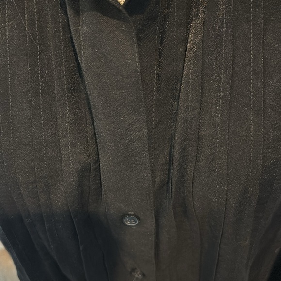 Zina if Beverly Hills black pleated blouse. - Picture 4 of 8